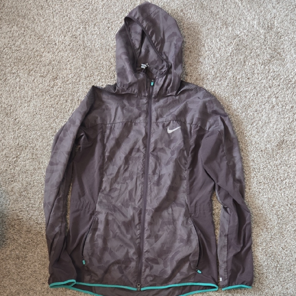 Nike Lightweight Hooded Running Jacket